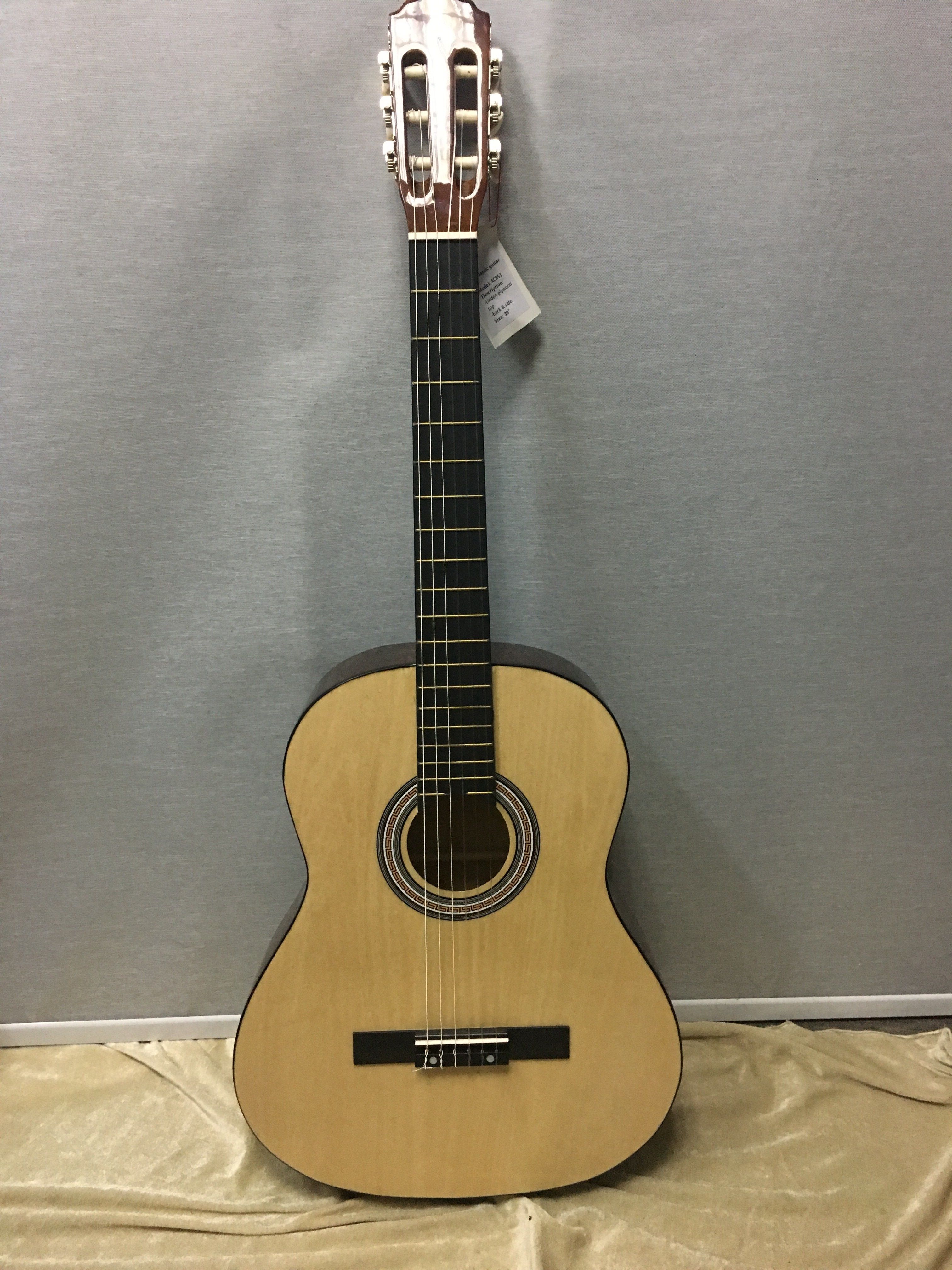 39-дюймовая классическая гитара из фанеры из ели серии Advancing Student Winzz (AC70H)