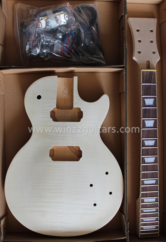 Комплект 7-струнной гитары в стиле LP из Китая (EGR200A-W)